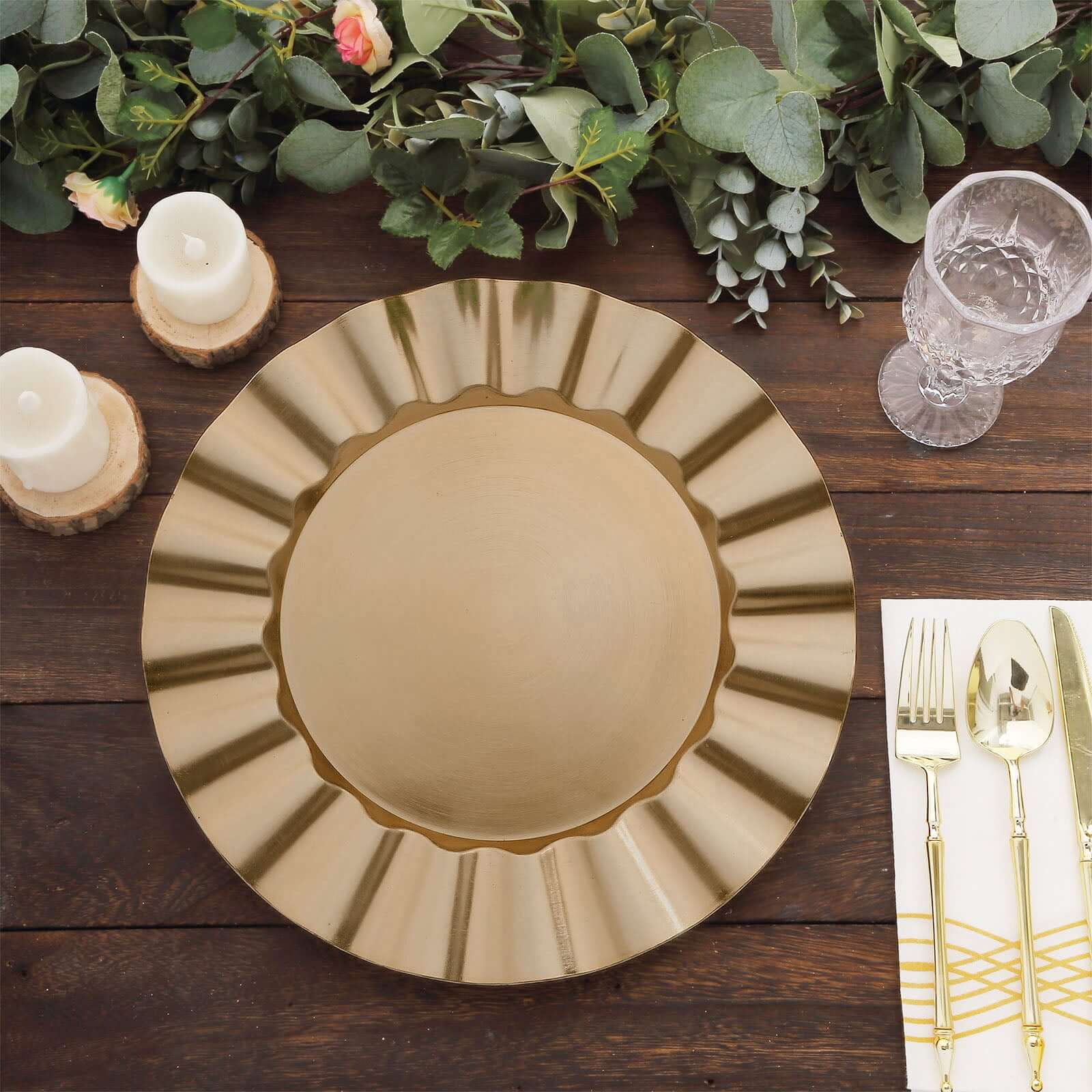 6-Pack Acrylic Plastic Round Charger Plates 13 in Gold with Wavy Scalloped Rim, Decorative Dinner Party Charger Tableware