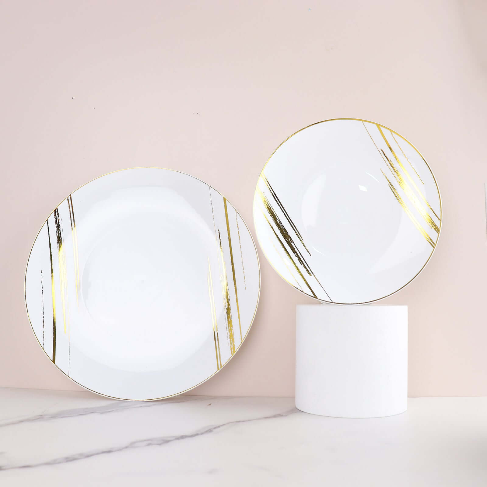 10-Pack Plastic 10 Round Dinner Plates in White with Gold Brush Stroked Print - Disposable Party Dinnerware for Modern Themed Events & Banquets