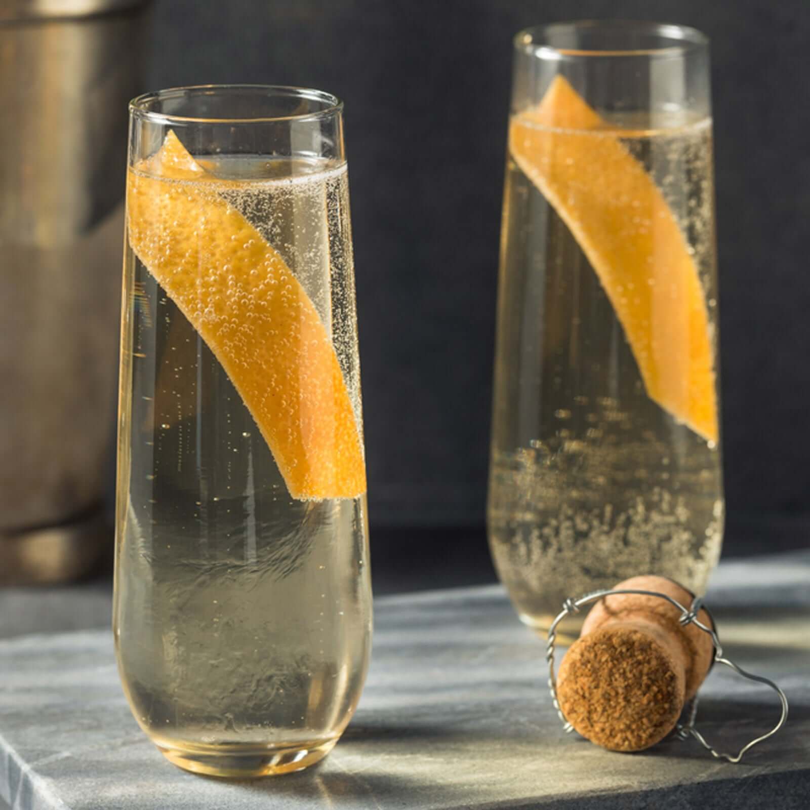 6-Pack Plastic Stemless Glasses Clear Champagne Flute Design - Reusable for Champagne 9oz