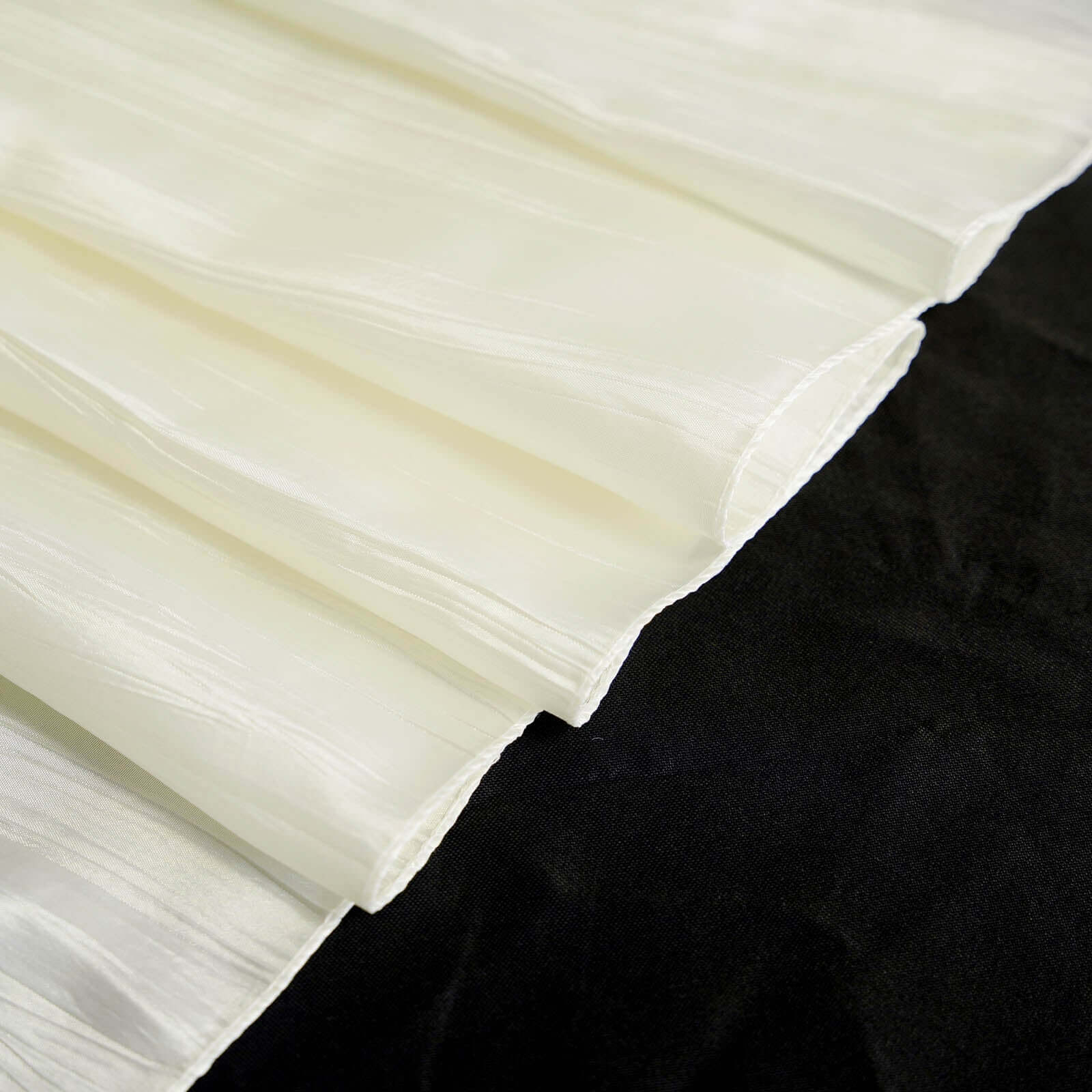 Taffeta 90x132 Rectangle Tablecloth Ivory - Seamless Accordion Crinkle Table Cover