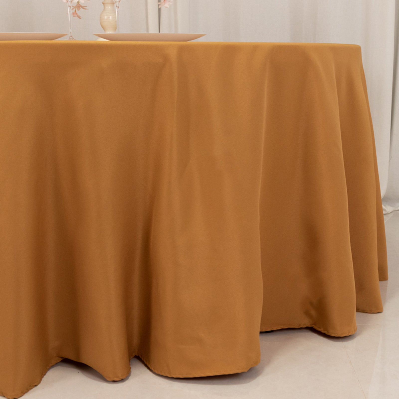 Premium Polyester 120 Round Tablecloth Gold - Seamless 220GSM Wrinkle-Resistant Design for Classy Events