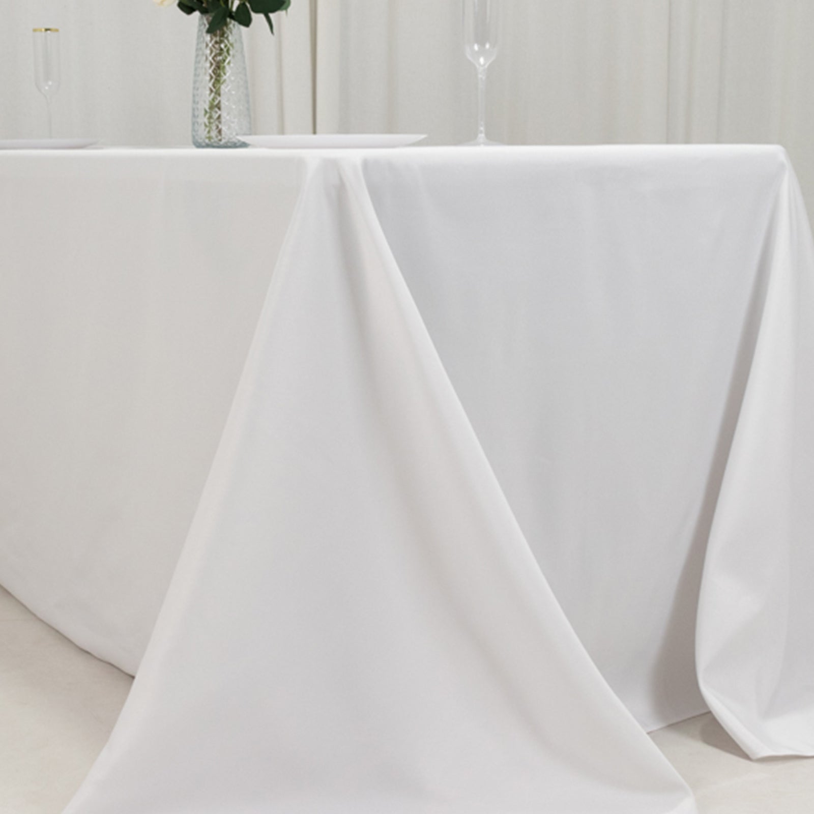 Fire Retardant Premium Polyester 90x132 Rectangular Tablecloth White - Stylish High-Performance Seamless Table Cover for Large Gatherings