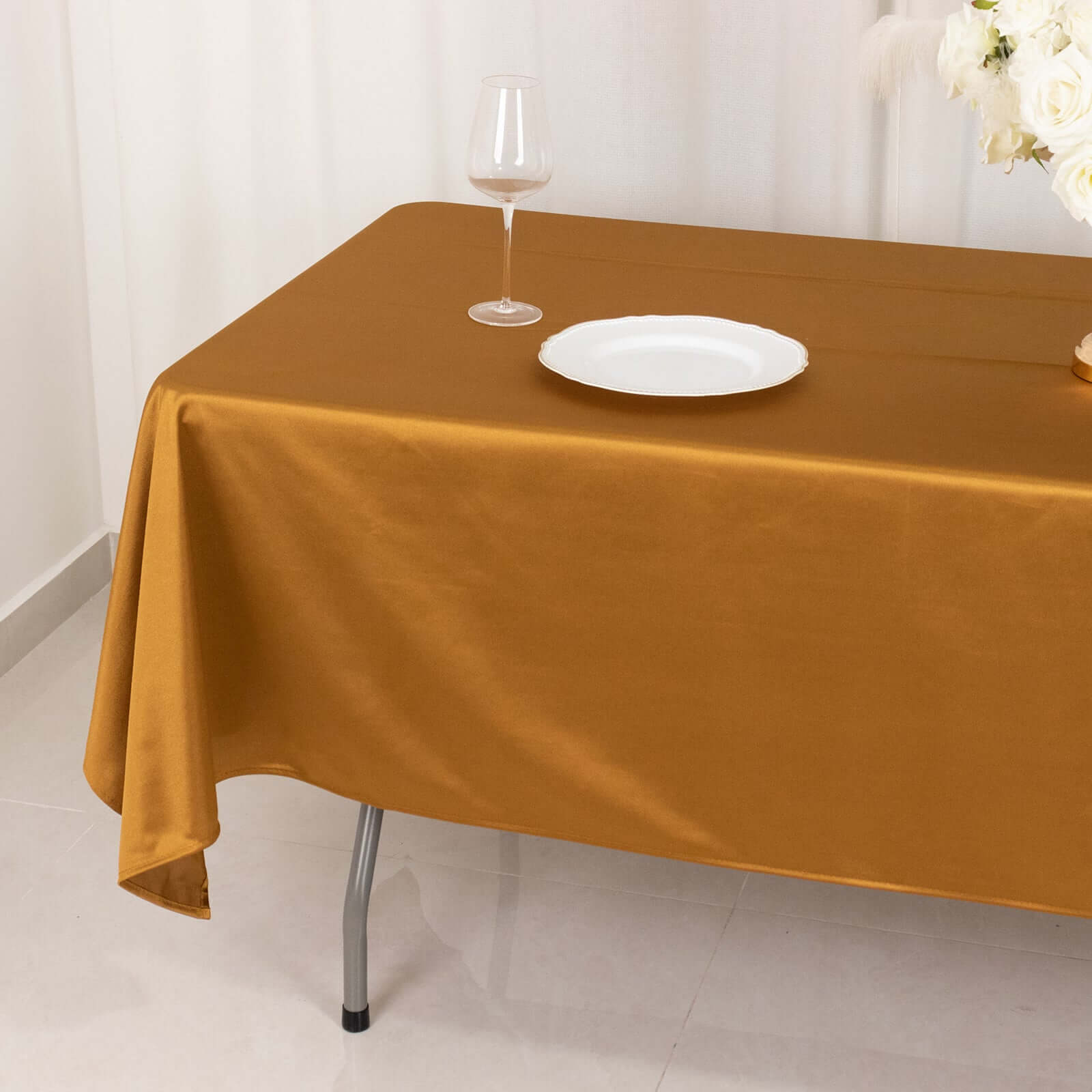 Premium Scuba Rectangular 60x102 Tablecloth Shimmering Gold - Wrinkle Free, Stain Resistant & Seamless Table Cover for Weddings and Parties