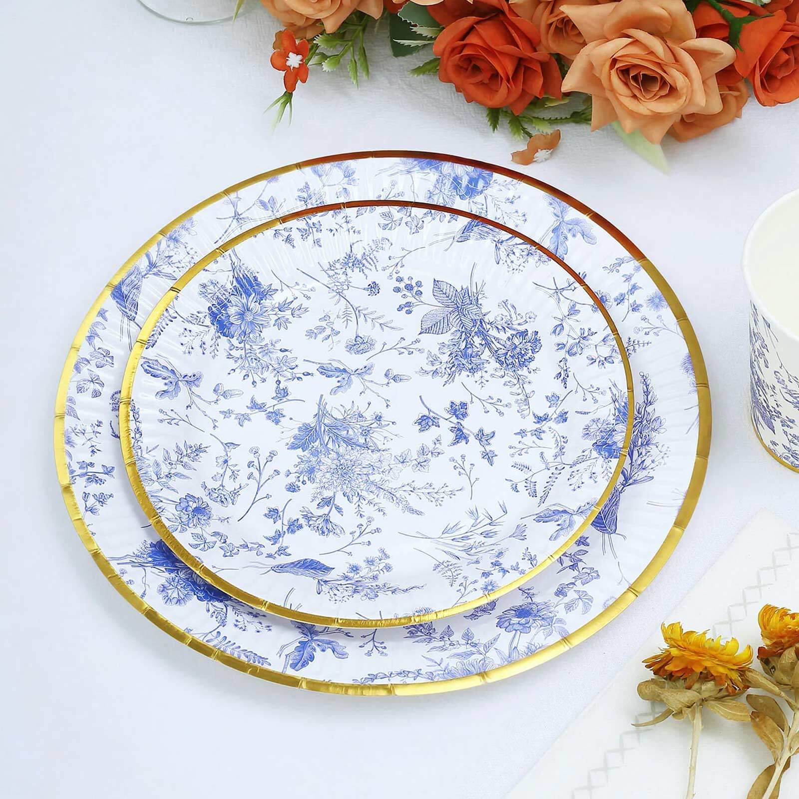 25-Pack Paper 9 Round Dinner Plates in White with Light Blue French Toile Pattern & Gold Rim - Disposable Party Plates for Picnics & Chic Brunches
