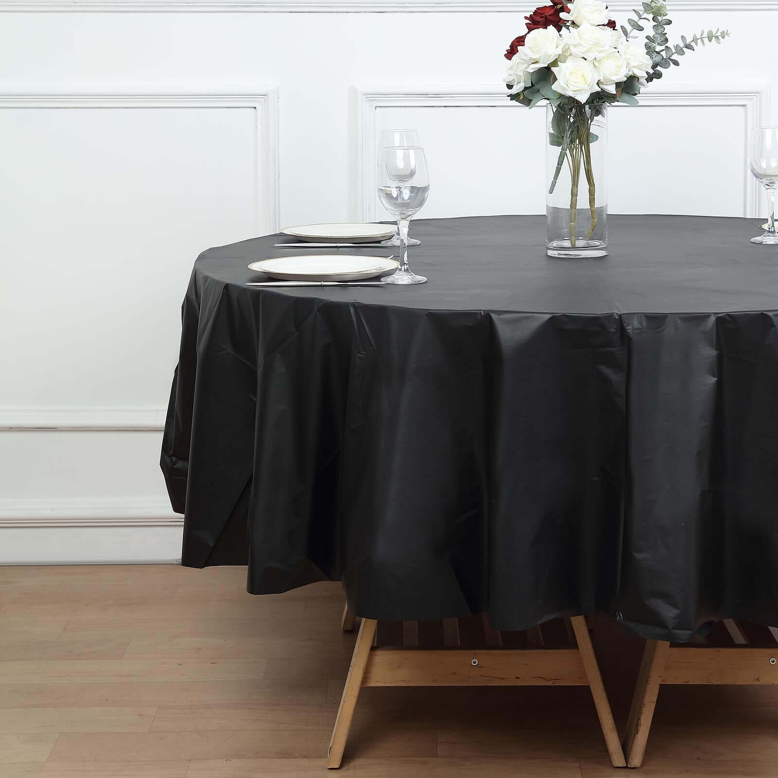 5-Pack Plastic Table Covers Black Round - Durable PVC Disposable Tablecloths for Events 84