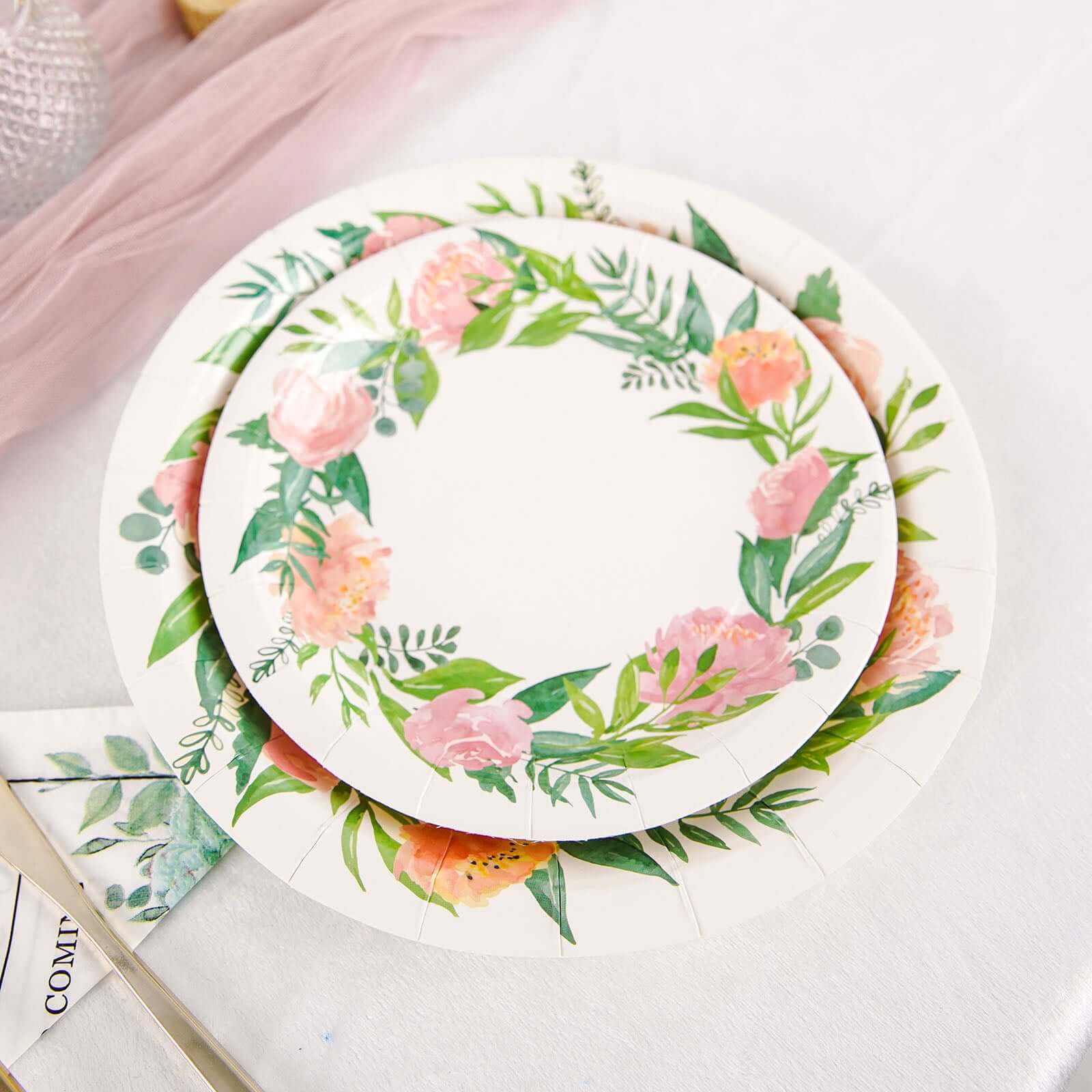 25-Pack Paper 9 Round Dinner Plates in White with Rose/Peony Flower Wreath - Disposable Party Plates for Bridal Showers & Garden Parties