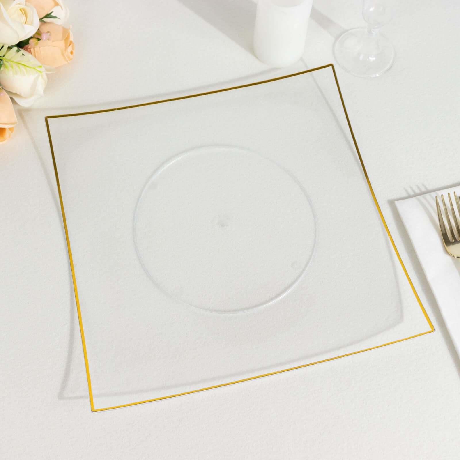 10-Pack Plastic 10 Square Dinner Plates in Clear Concave Style with Gold Rim - Modern Disposable Party Plates