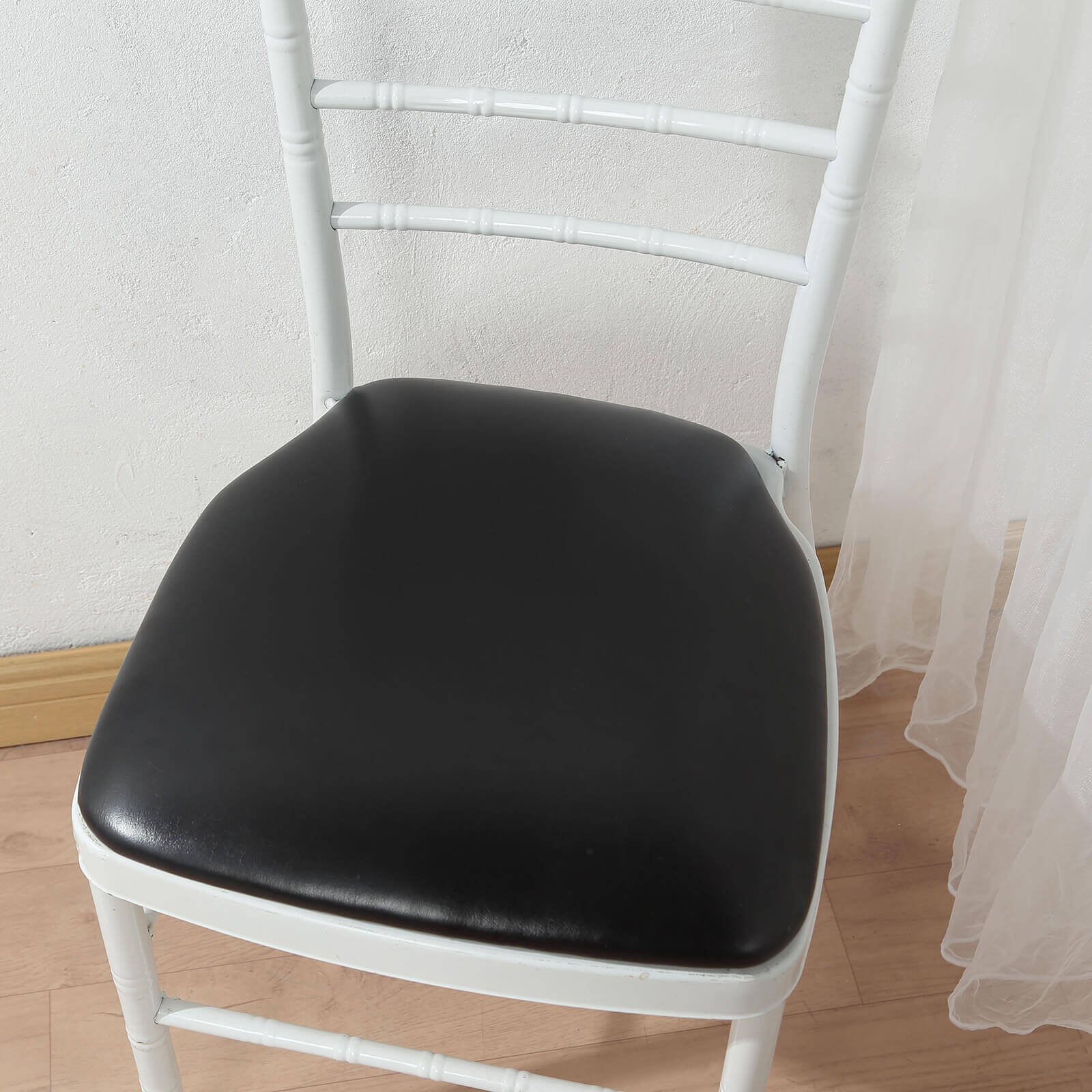 5 Pack PU Leather 1.5 Thick Seat Pads with Wood Backing for Chiavari Chairs Black - Memory Foam Tie-Less Non-Slip Design 16