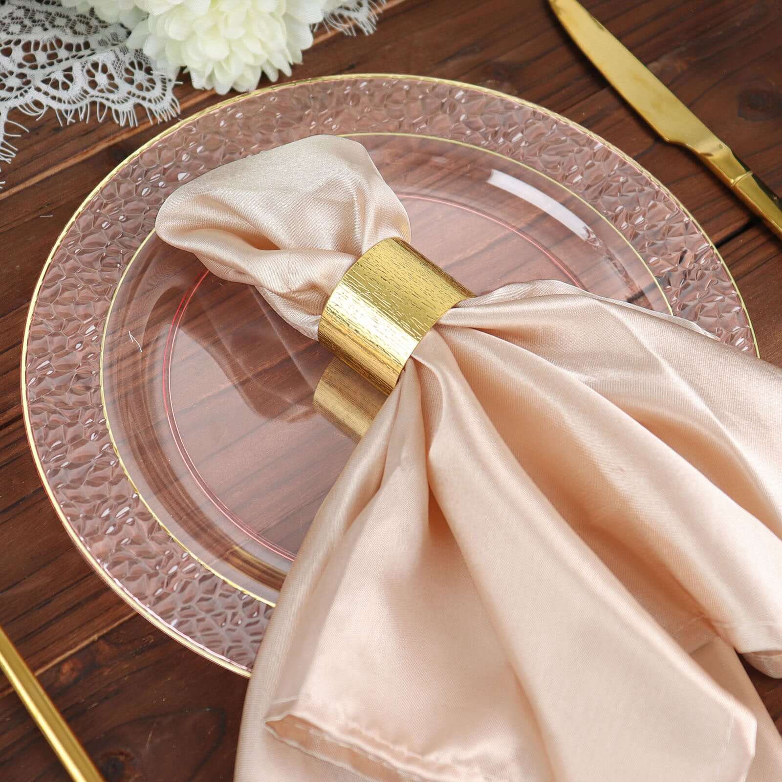 10-Pack Plastic 10 Round Dinner Plates in Blush Hammered Design with Gold Rim - Disposable Party Plates for Chic Banquets & Special Occasions