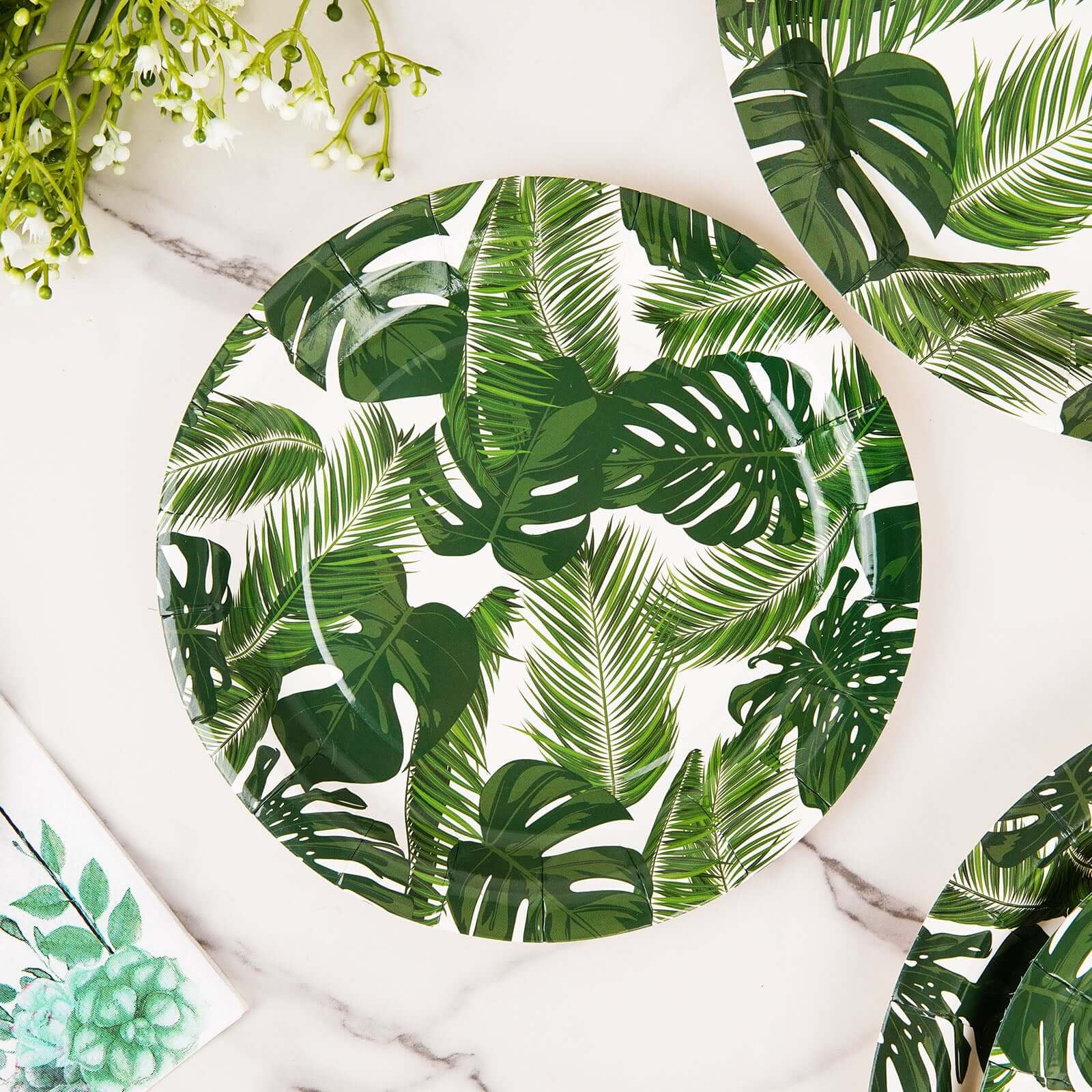 25-Pack Paper 7 Round Dessert Plates in White with Tropical Palm Leaf Design - Disposable 300GSM Appetizer Salad Plates for Boho Chic & Jungle Themed Events