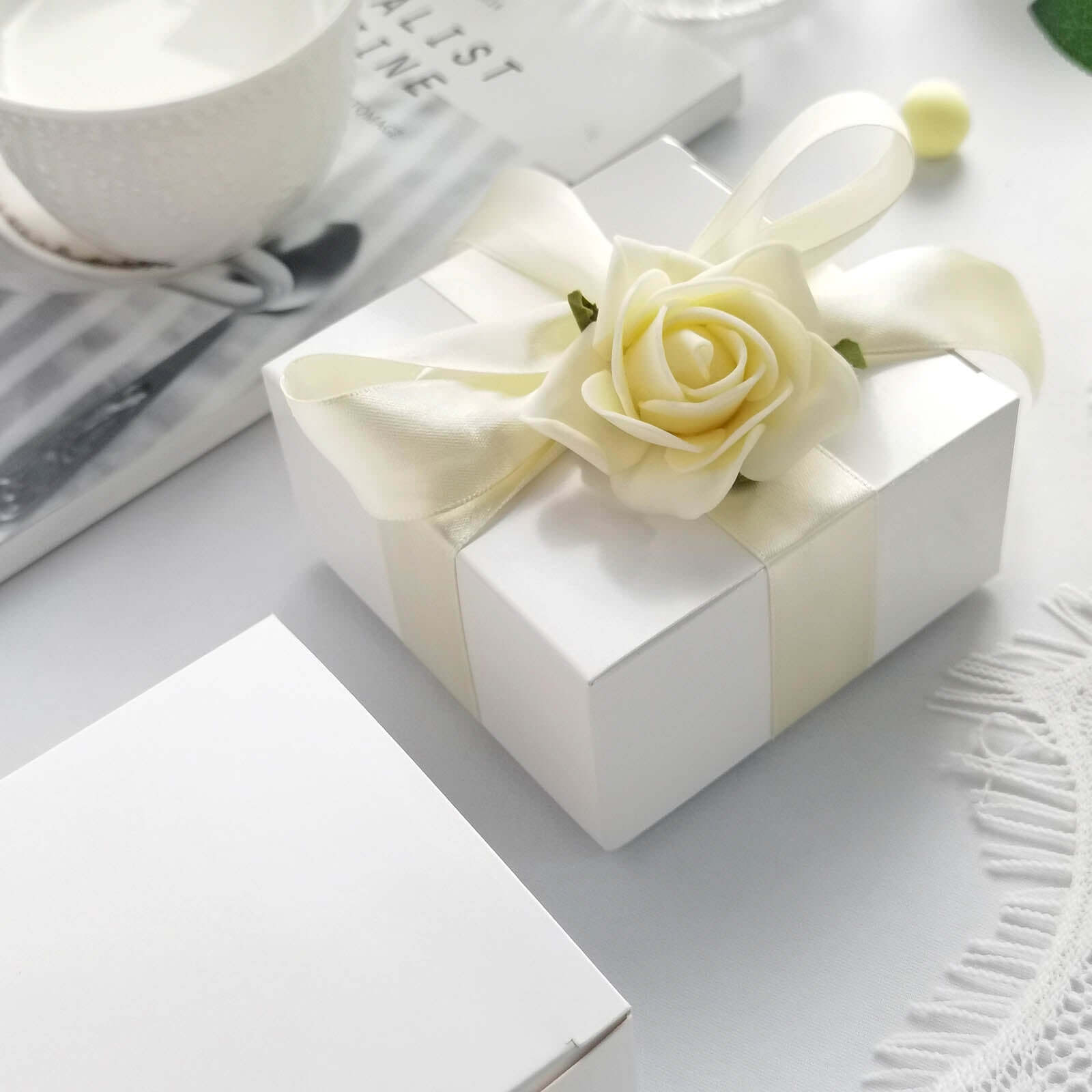 100 Pack White Cake Party Favor Boxes, 4x4x2 Cupcake Gift Boxes