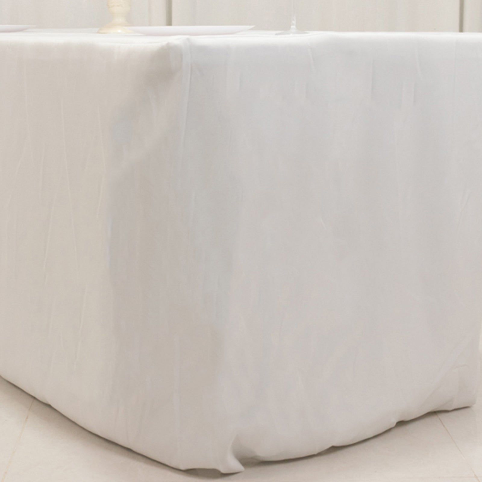 Fire Retardant Premium Polyester 6ft Rectangular Tablecloth White Fitted High-Performance Table Cover for Large Gatherings