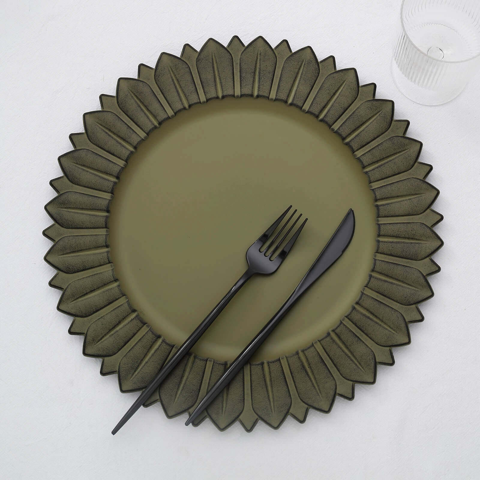 6-Pack Plastic Round Charger Plates 13 in Olive Green with Sunflower Rim, Matte Finish Disposable Dinner Charger Tableware