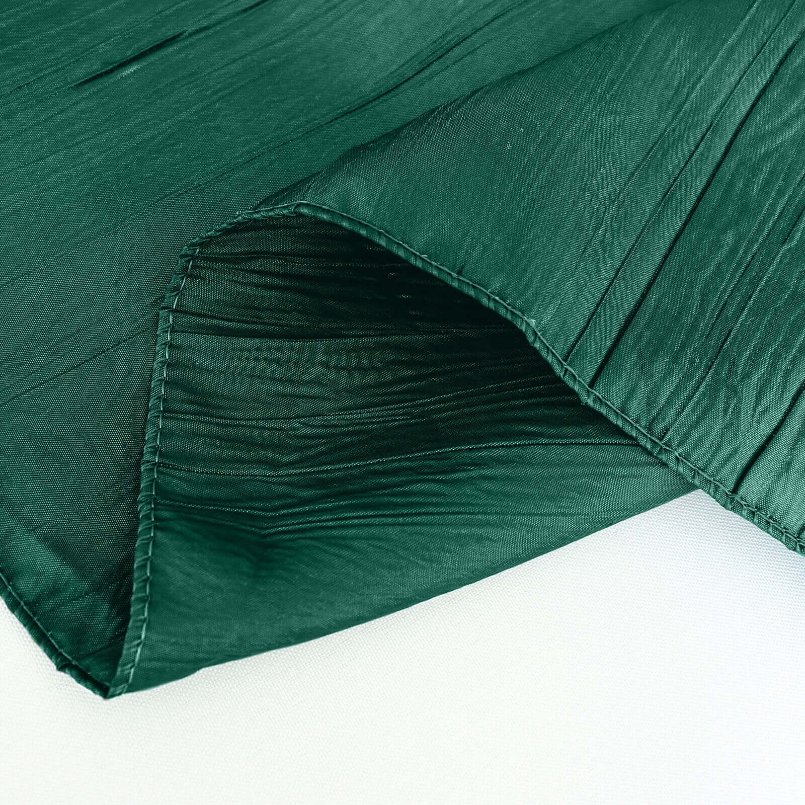 Taffeta 90x132 Rectangle Tablecloth Hunter Emerald Green - Seamless Accordion Crinkle Table Cover