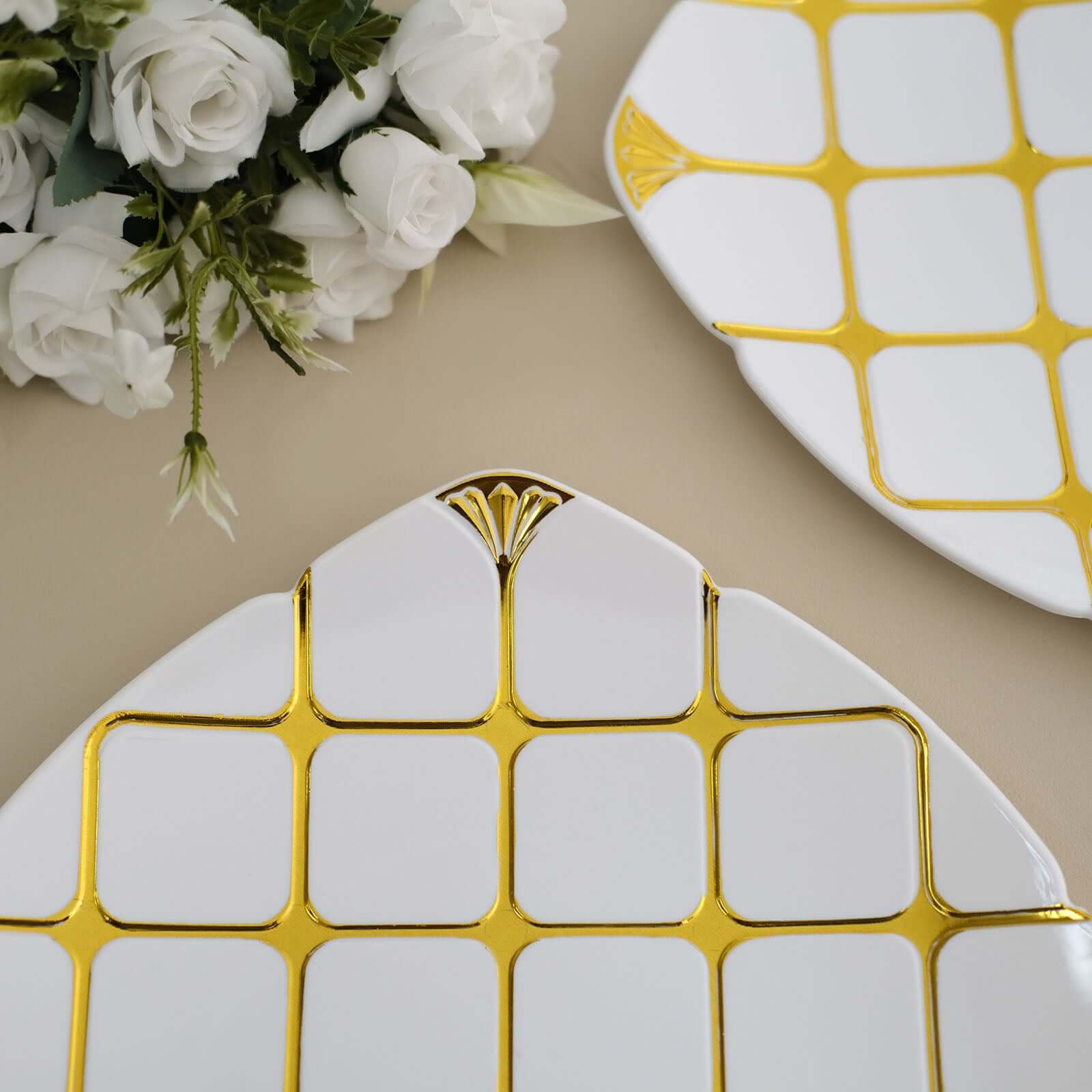 10-Pack Plastic 10 Square Dinner Plates in White with Gold Diamond Lattice Pattern - Disposable Party Plates for Weddings, Banquets & Special Events