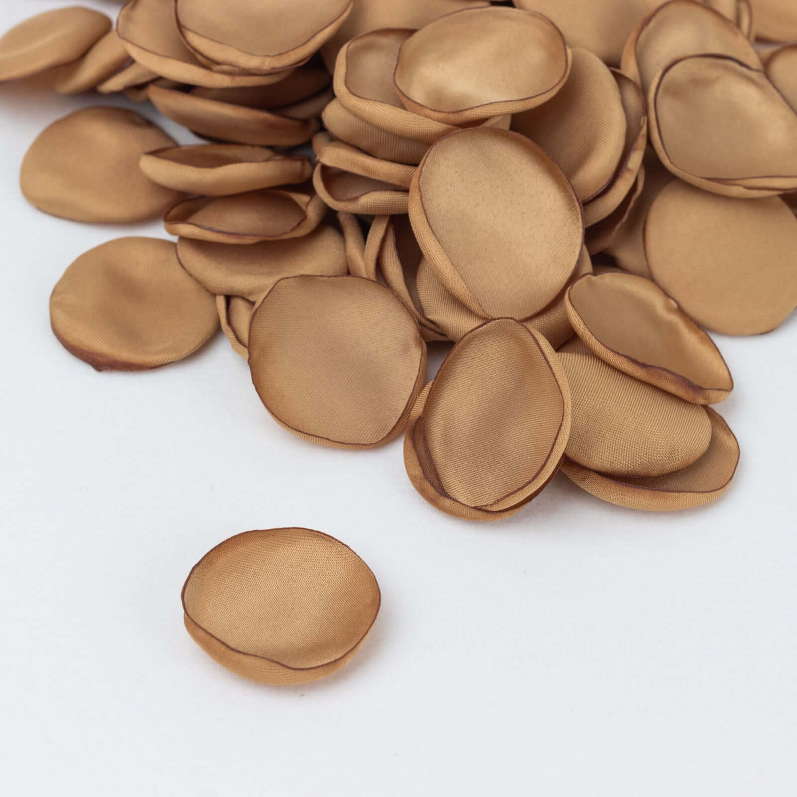 400-Pack Rose Petals Life-Like Flower Confetti Gold Matte Silk Round - Perfect for Event Tables 2