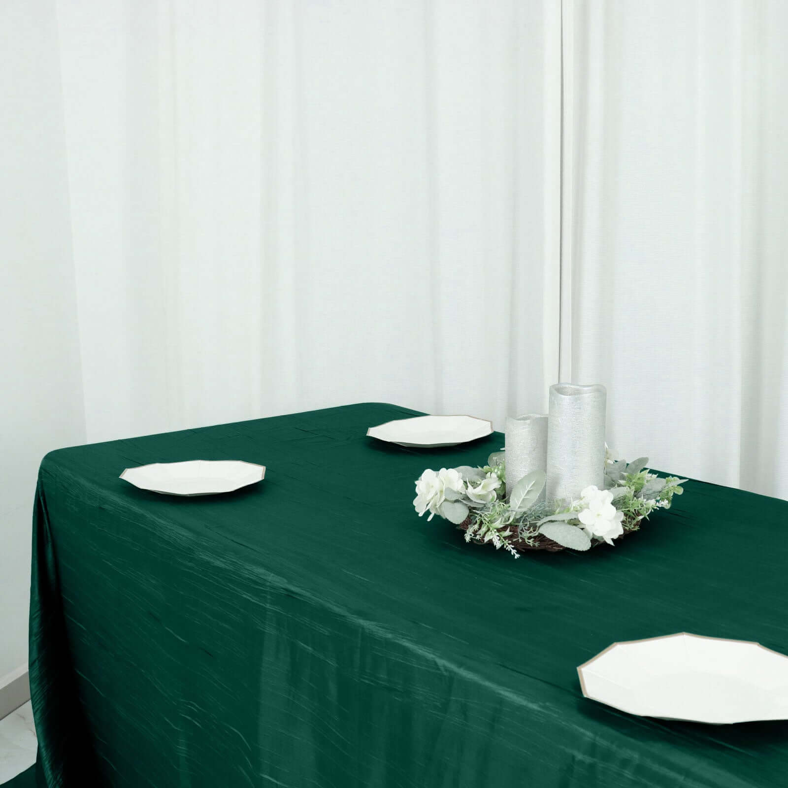 Taffeta 90x156 Rectangle Tablecloth Hunter Emerald Green - Accordion Crinkle Seamless Table Cover
