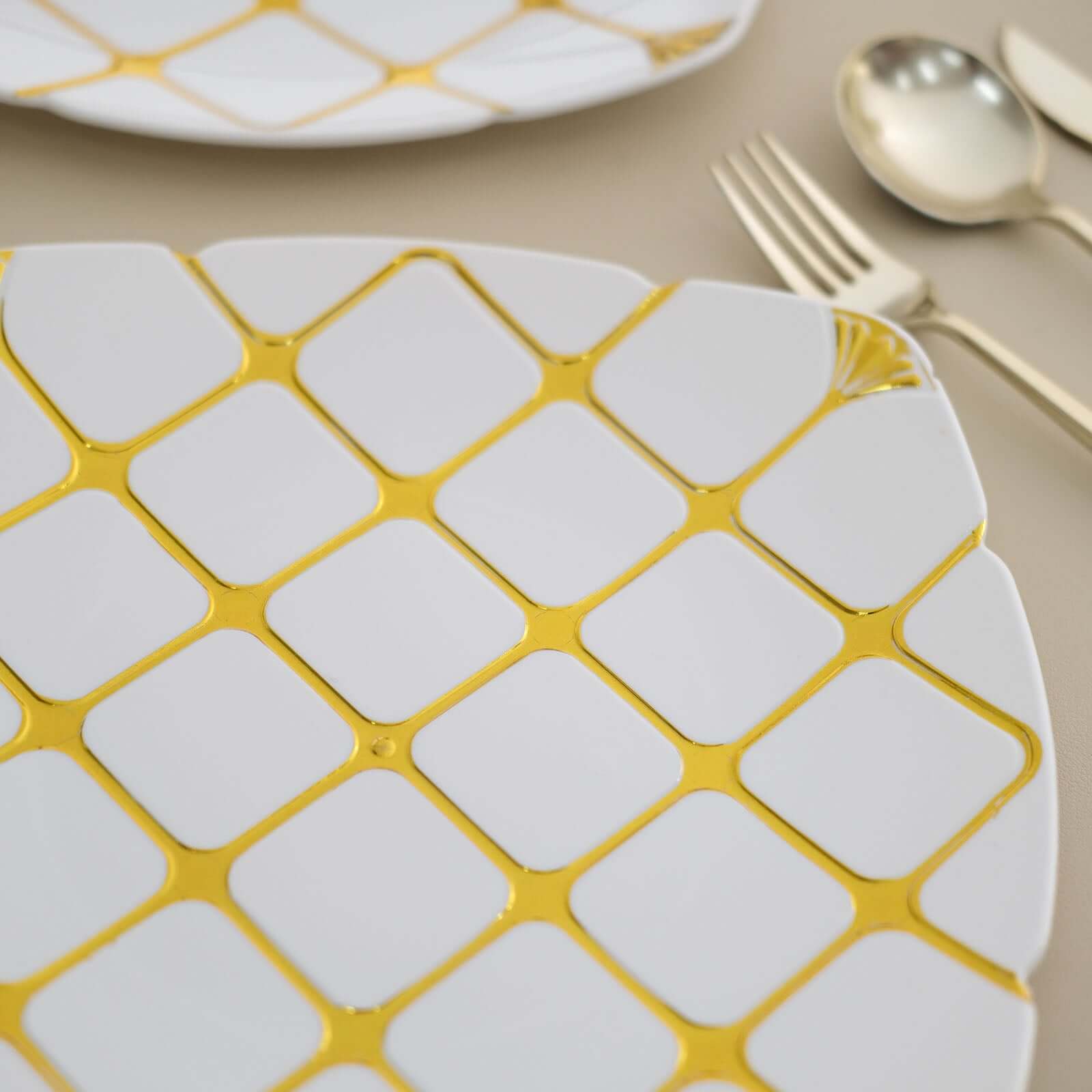 10-Pack Plastic 10 Square Dinner Plates in White with Gold Diamond Lattice Pattern - Disposable Party Plates for Weddings, Banquets & Special Events