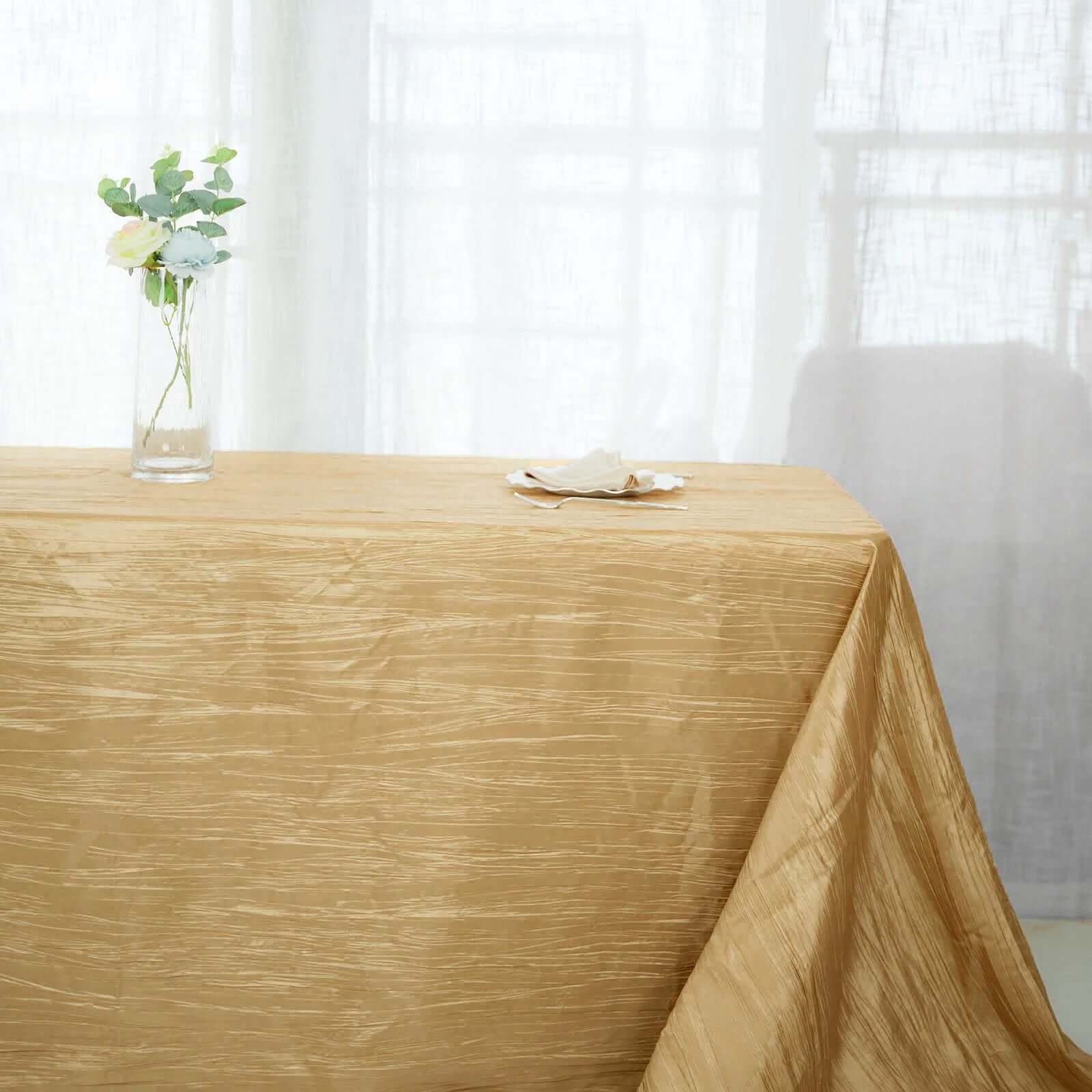 Taffeta 90x156 Rectangle Tablecloth Gold - Seamless Accordion Crinkle Design for Stylish Celebrations