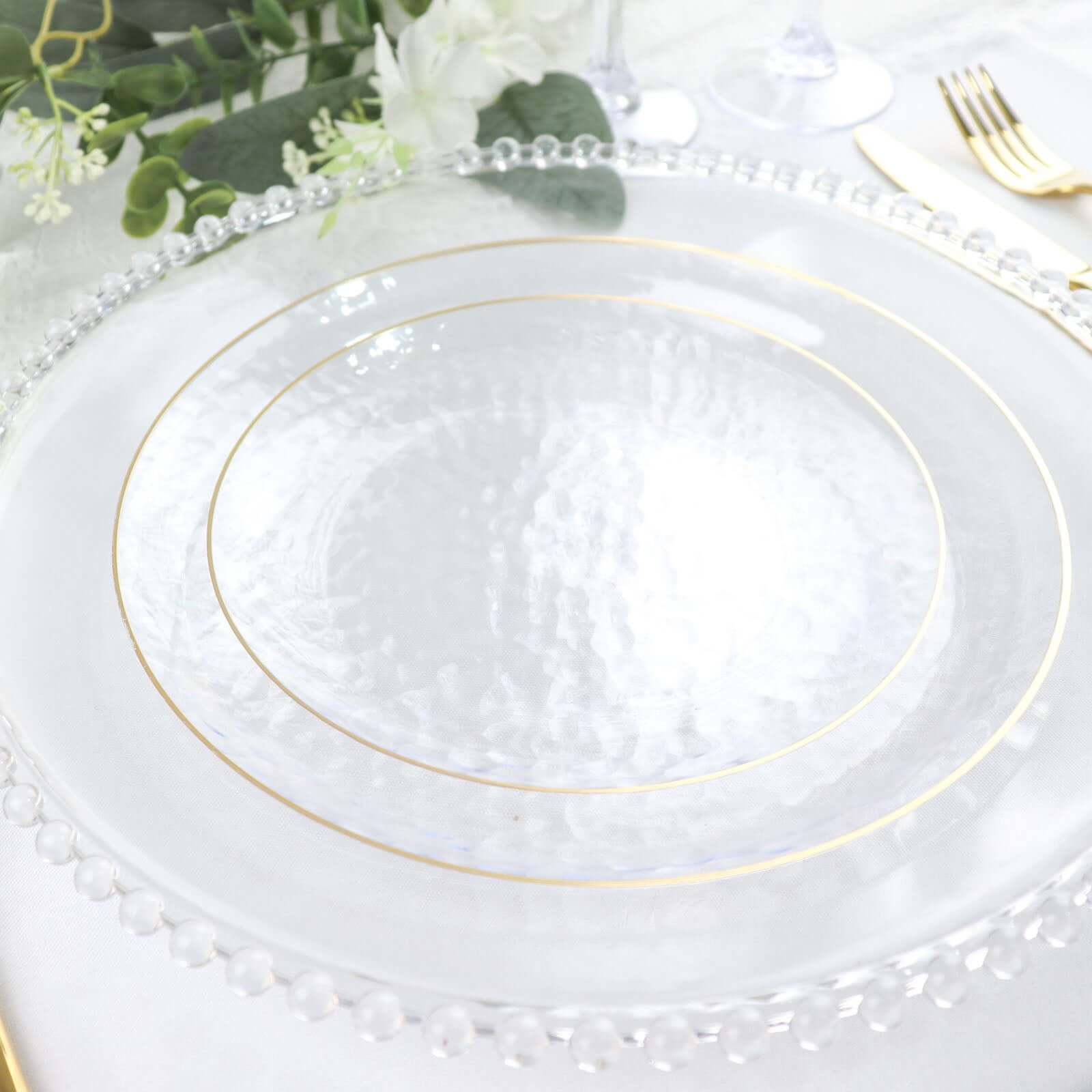 10-Pack Plastic 9 Round Dinner Plates in Clear Hammered Design with Gold Rim - Modern Disposable Party Plates for Events & Banquets