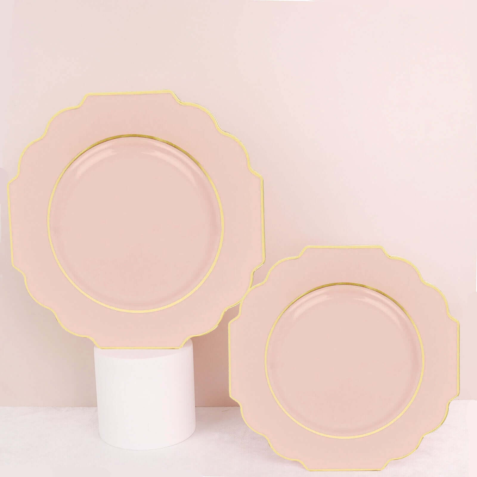 10-Pack Plastic Dinner Plates in Blush Baroque Design with Scalloped Gold Rim - Heavy Duty Disposable Party Plates 11