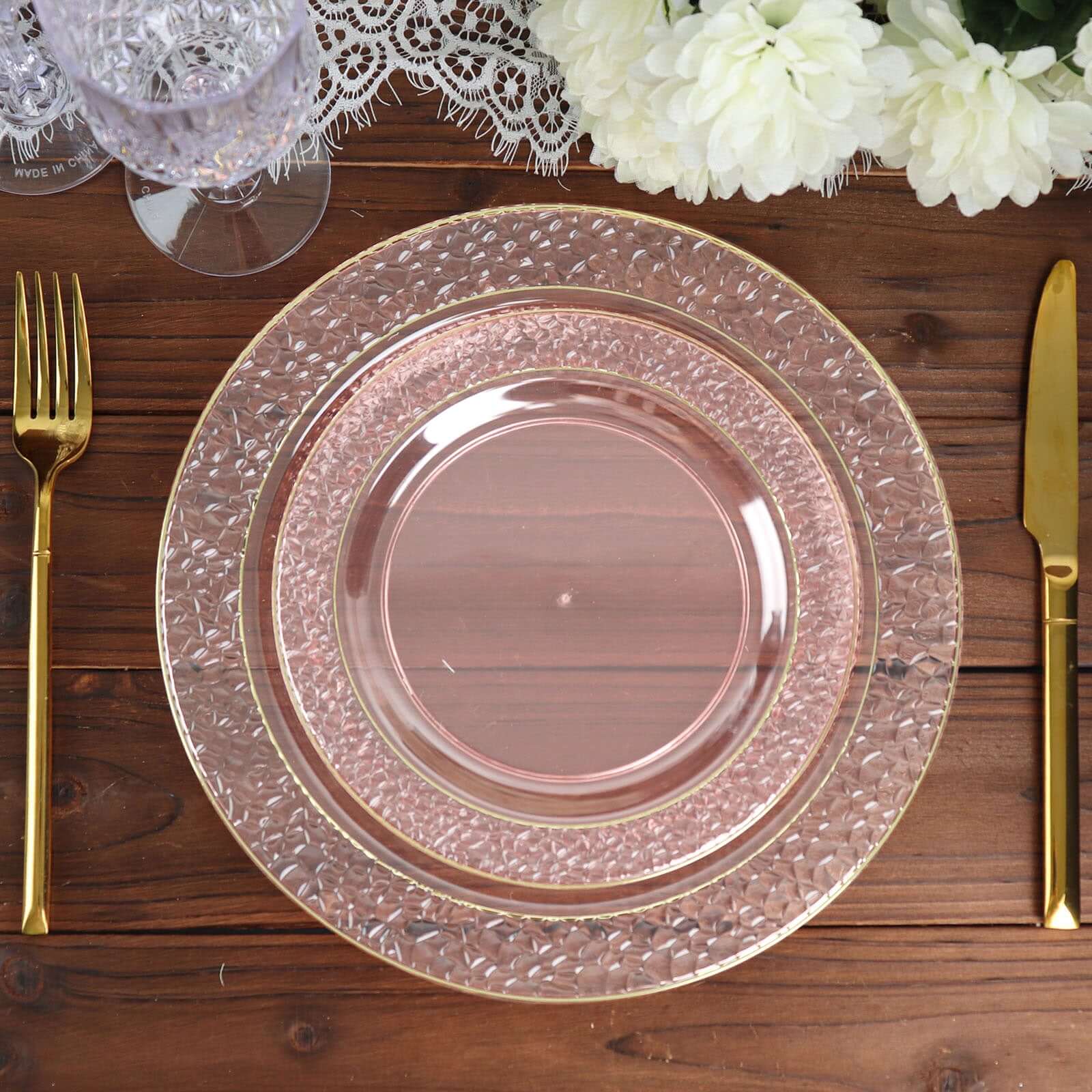 10-Pack Plastic 10 Round Dinner Plates in Blush Hammered Design with Gold Rim - Disposable Party Plates for Chic Banquets & Special Occasions