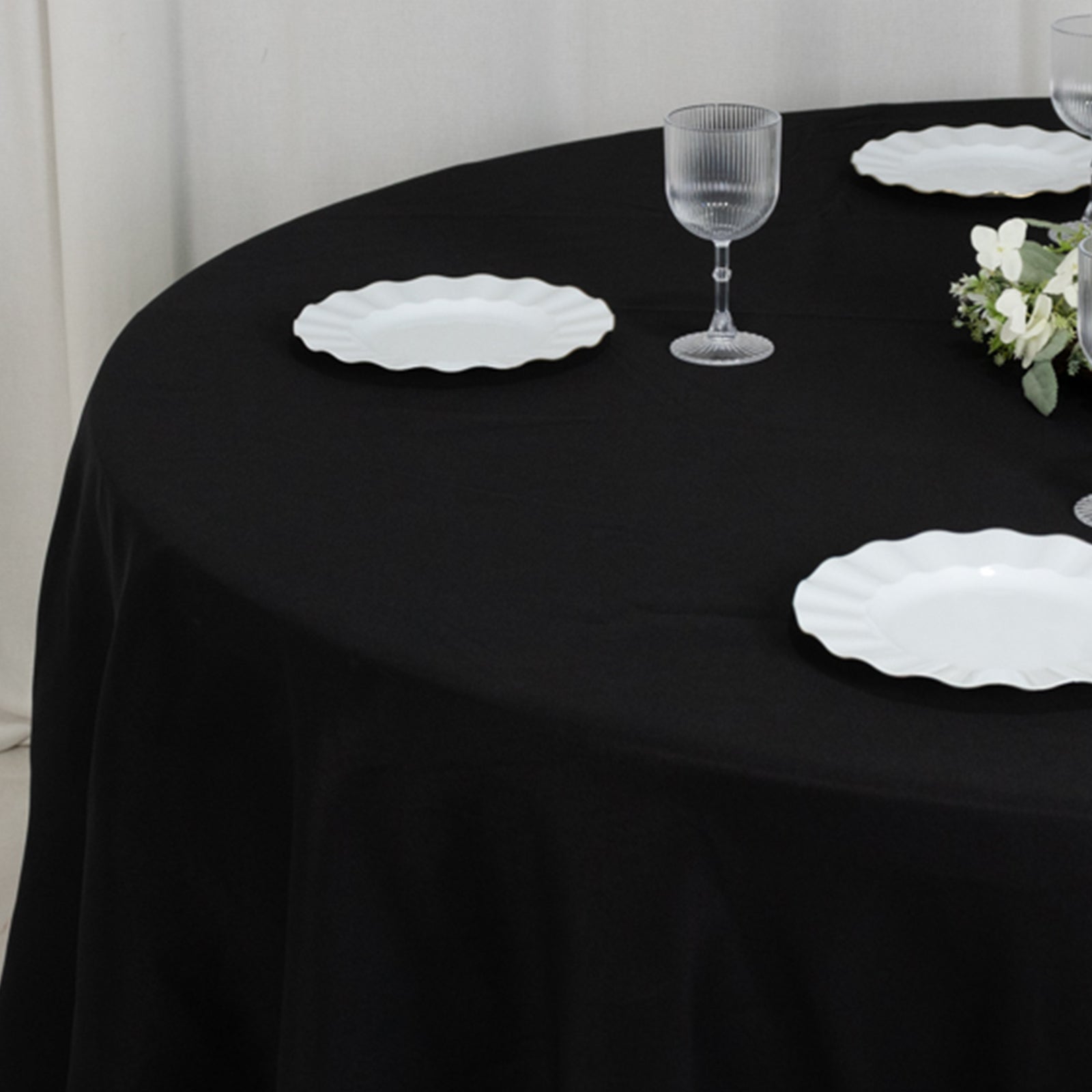 Fire Retardant Premium Polyester 120 Round Tablecloth Black - High-Performance Seamless Table Cover