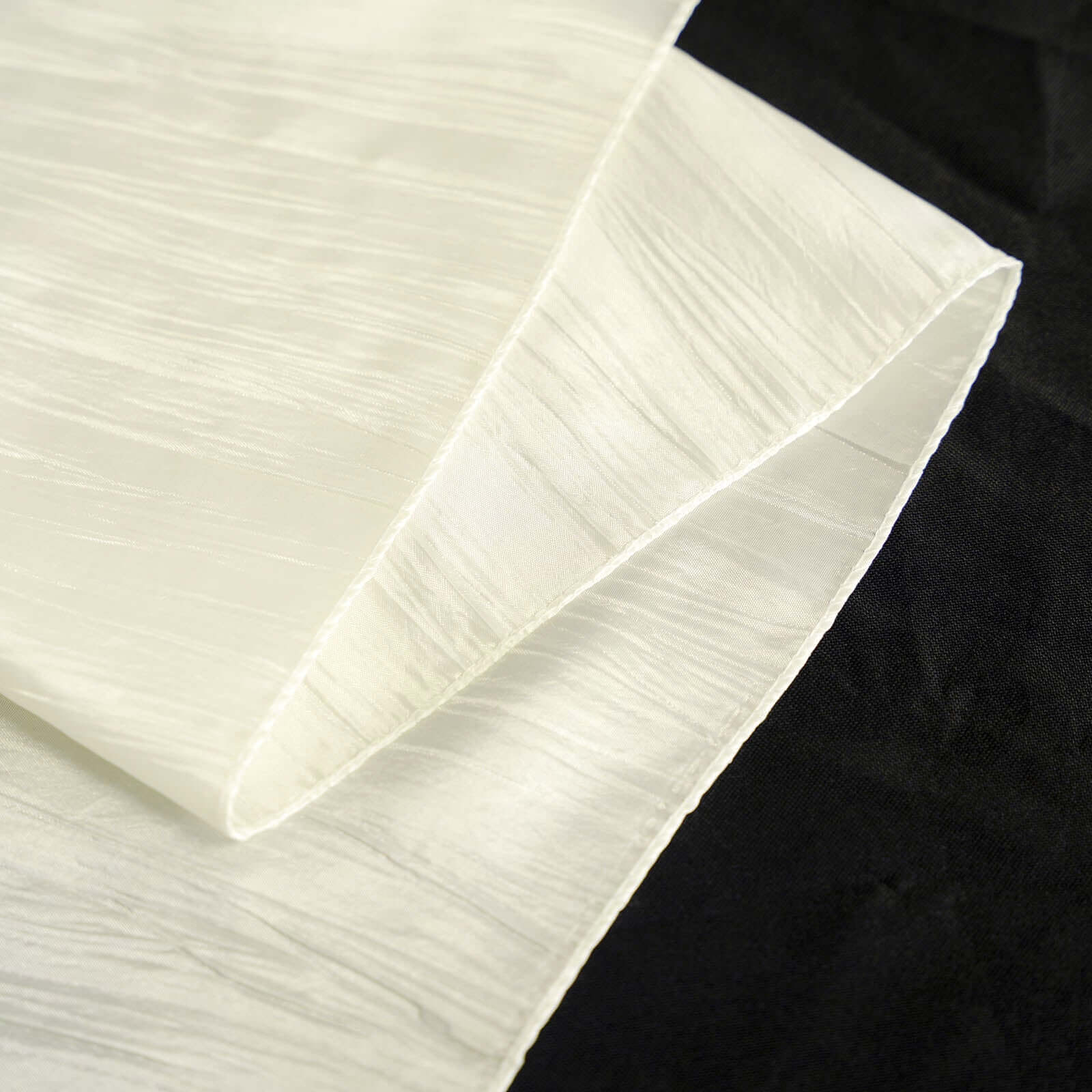 Taffeta 90x156 Rectangle Tablecloth Ivory - Accordion Crinkle Seamless Table Cover