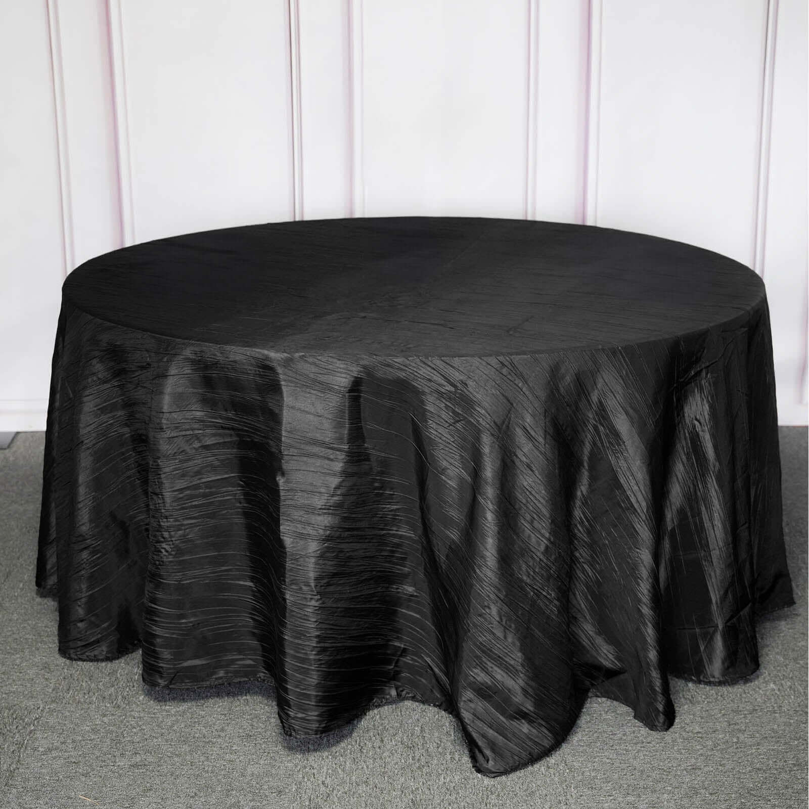 Taffeta 120 Round Tablecloth Black - Seamless Accordion Crinkle Design for Stylish Occasions