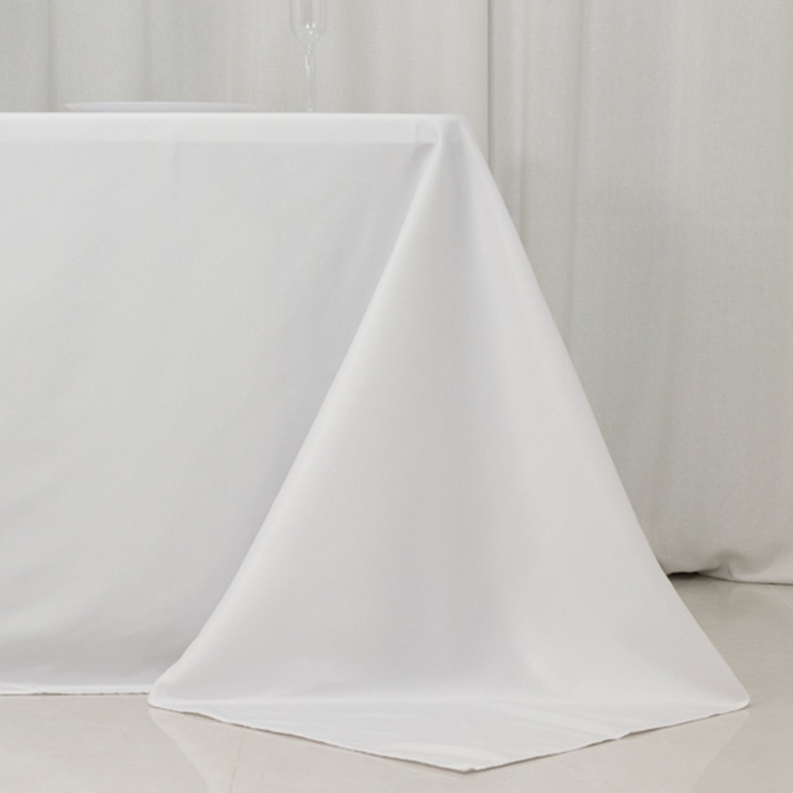 Fire Retardant Premium Polyester 90x132 Rectangular Tablecloth White - Stylish High-Performance Seamless Table Cover for Large Gatherings