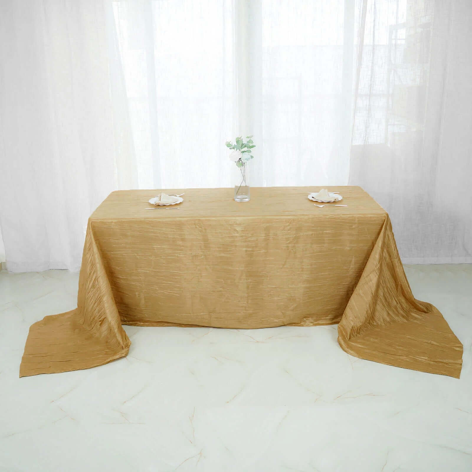 Taffeta 90x156 Rectangle Tablecloth Gold - Seamless Accordion Crinkle Design for Stylish Celebrations