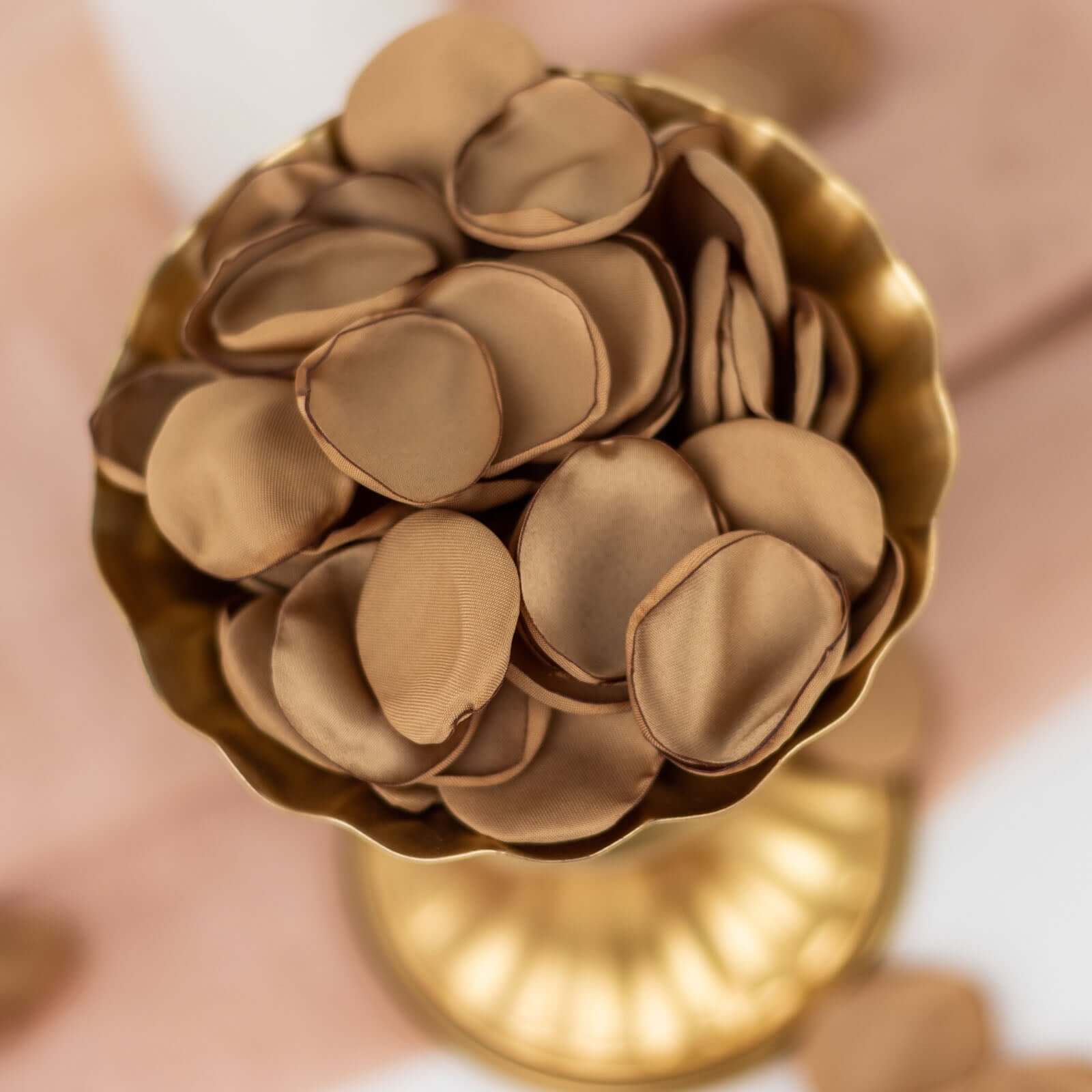 400-Pack Rose Petals Life-Like Flower Confetti Gold Matte Silk Round - Perfect for Event Tables 2