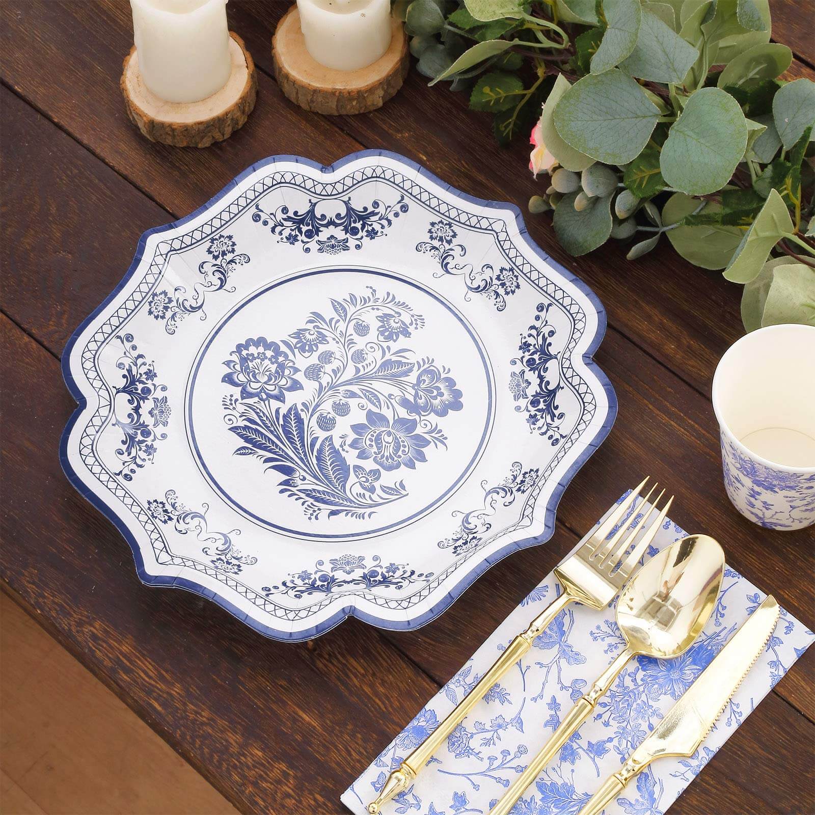 25-Pack Paper Dinner Plates in White with Light Blue French Toile Print & Scallop Rim - Stylish Disposable 300GSM Floral Party Plates 10
