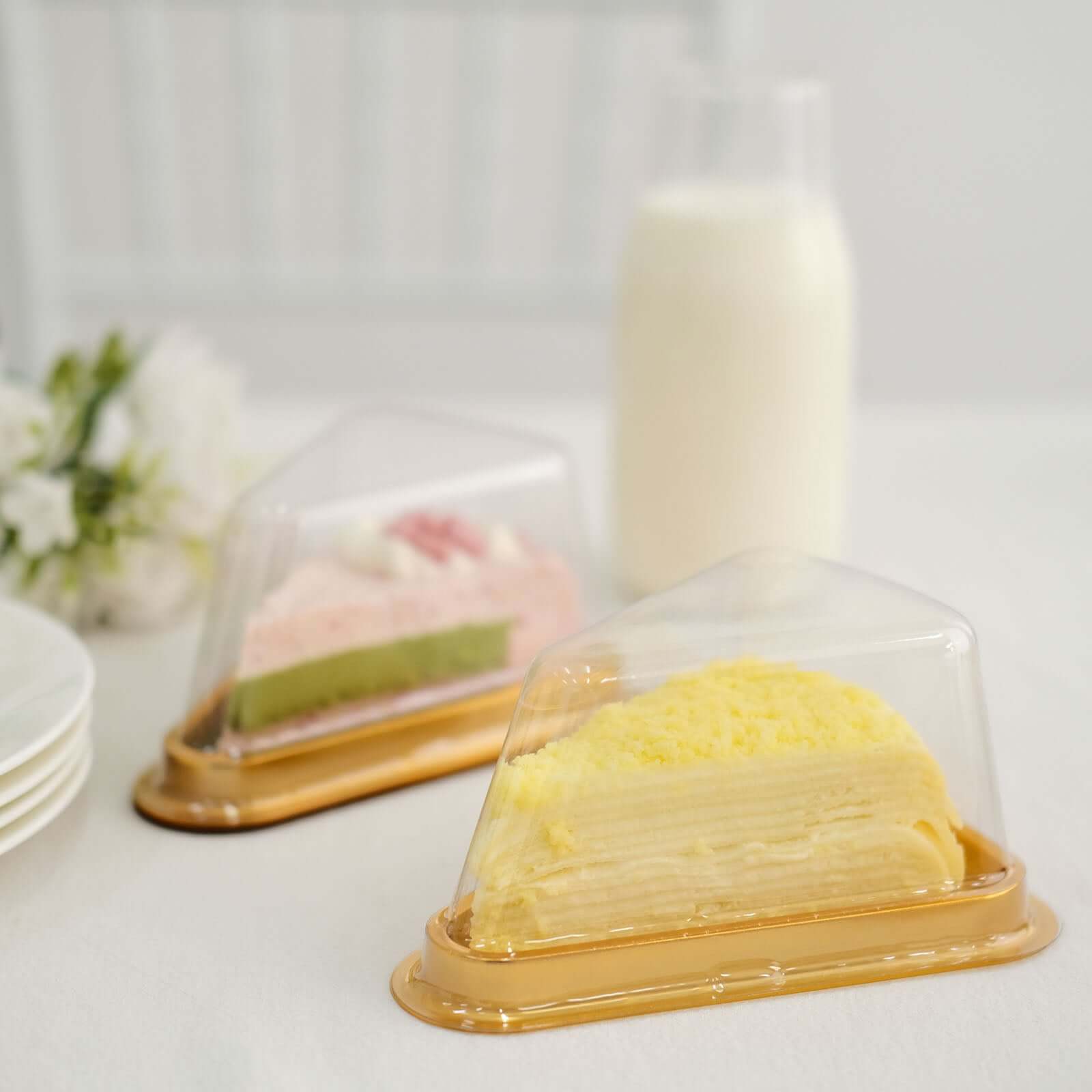 50-Pack Plastic Cake Slice Favor Containers Gold/Clear - Chic Individual Cheesecake Pie Party Favor Boxes with Lid for Events & Catering 6x4.5x2.5