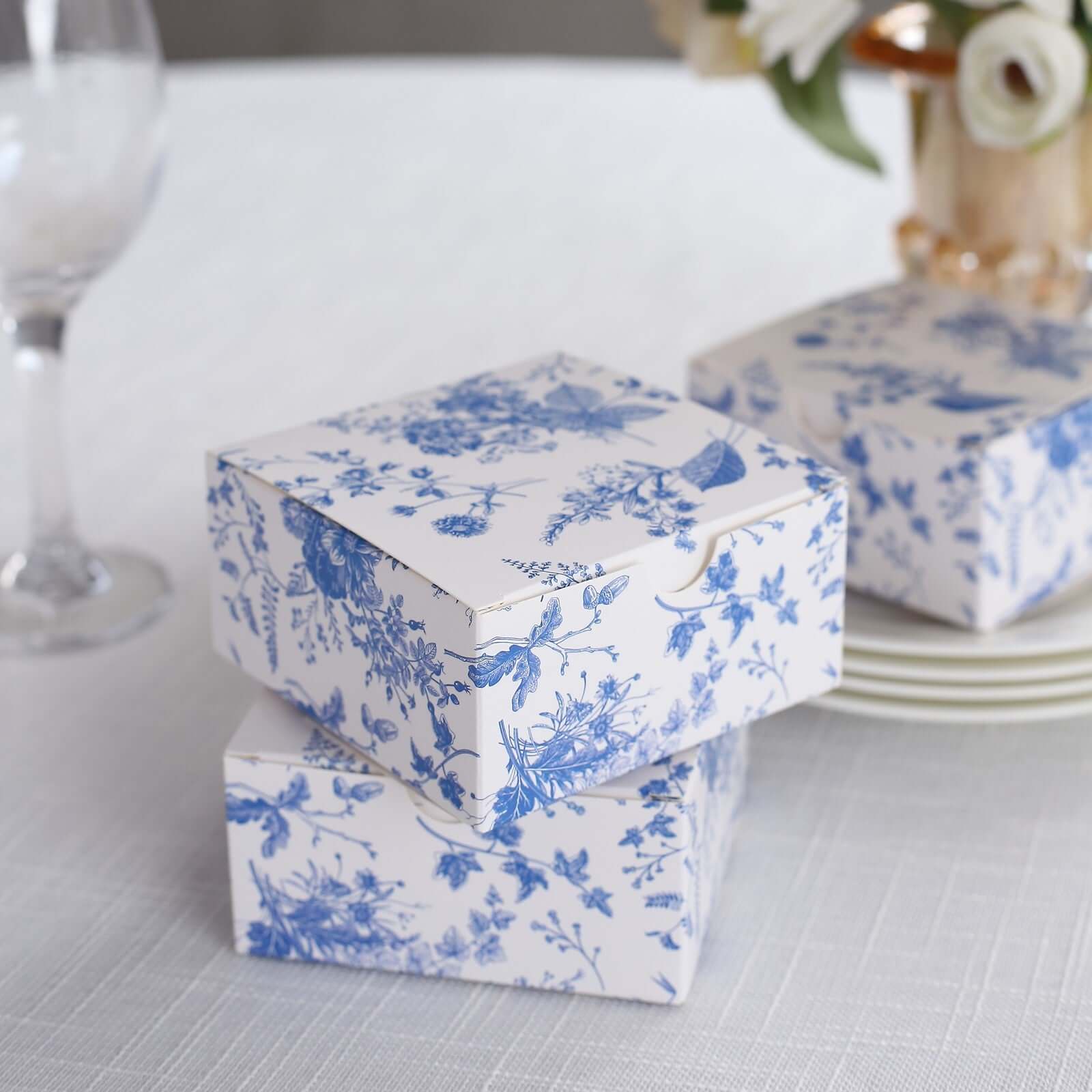 25 Pack White Blue Paper Favor Boxes in French Toile Pattern, Cardstock Party Shower Candy Gift Boxes - 4x4x2