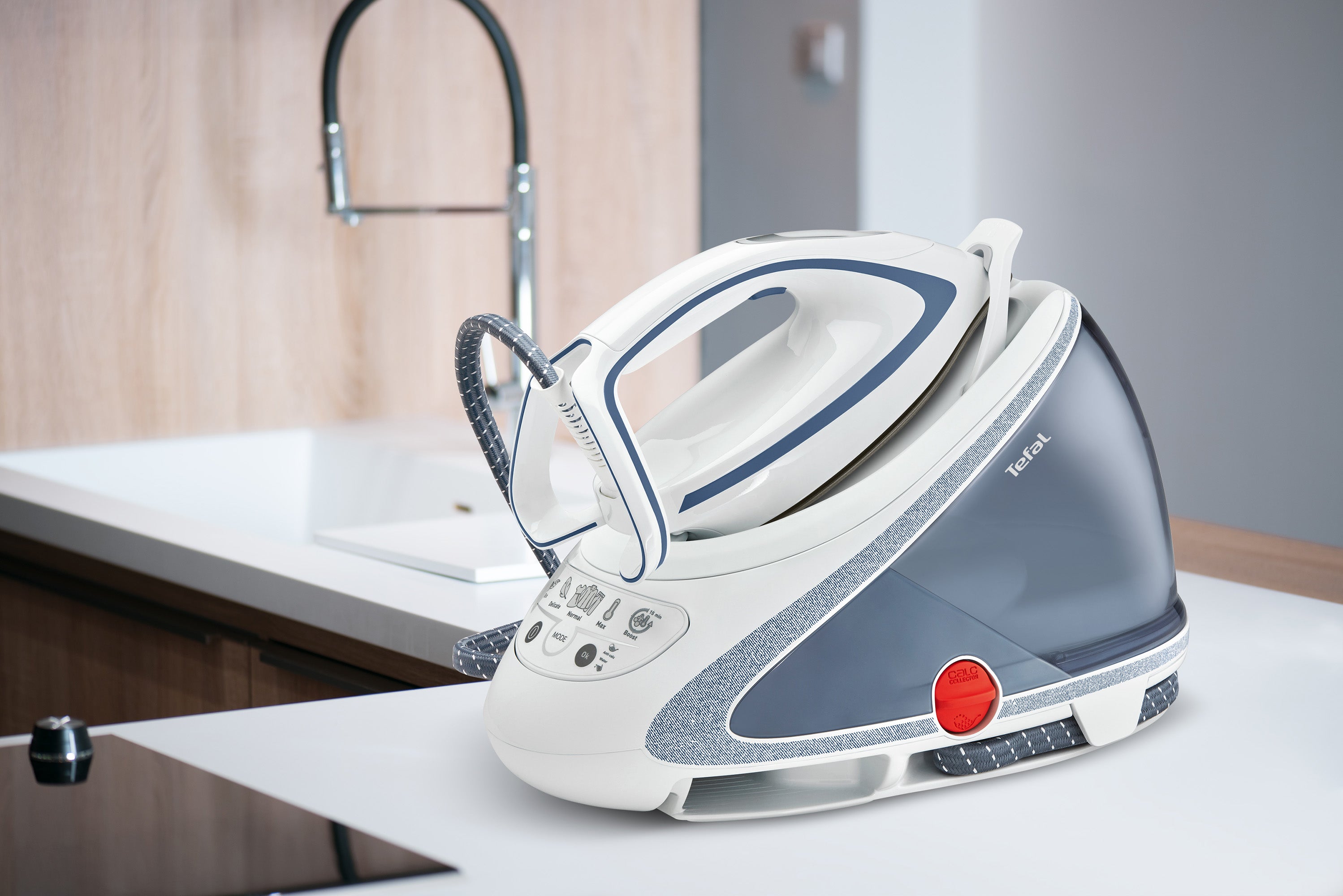 Tefal Pro Express Ultimate High-Pressure Steam Generator Iron GV9533